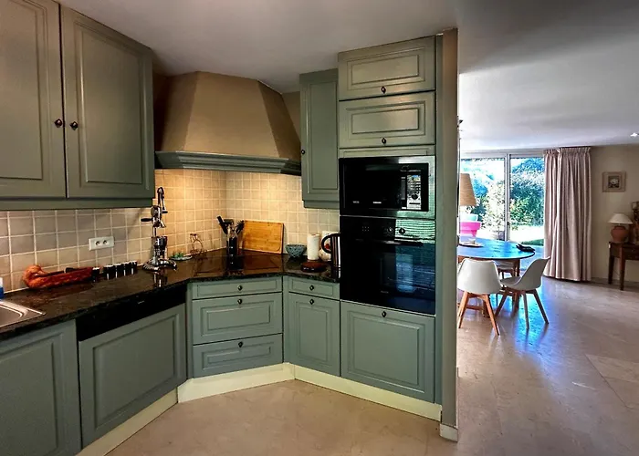 Δωμάτια σε οικογενειακή κατοικία Magnan *