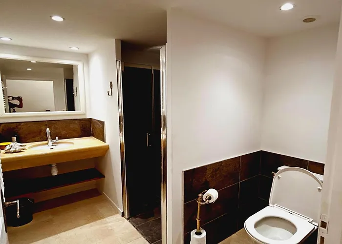 Δωμάτια σε οικογενειακή κατοικία Magnan *