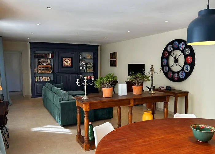 Δωμάτια σε οικογενειακή κατοικία Magnan *