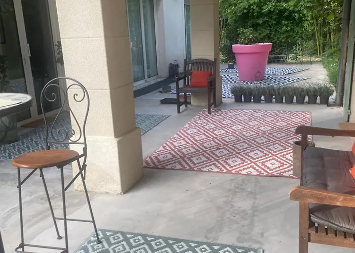 Δωμάτια σε οικογενειακή κατοικία Magnan