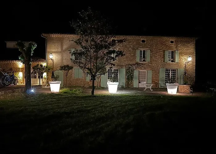 Δωμάτια σε οικογενειακή κατοικία Magnan