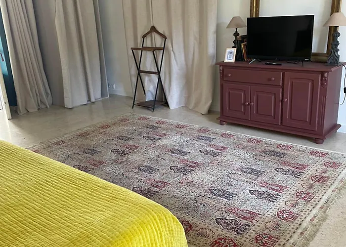 Magnan Δωμάτια σε οικογενειακή κατοικία *